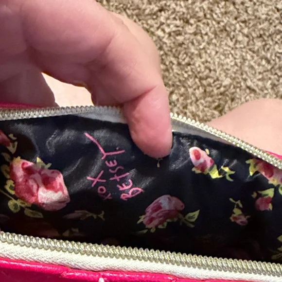 Betsey Johnson Fuchsia and Black Quilted Wristlet - Picture 4 of 4